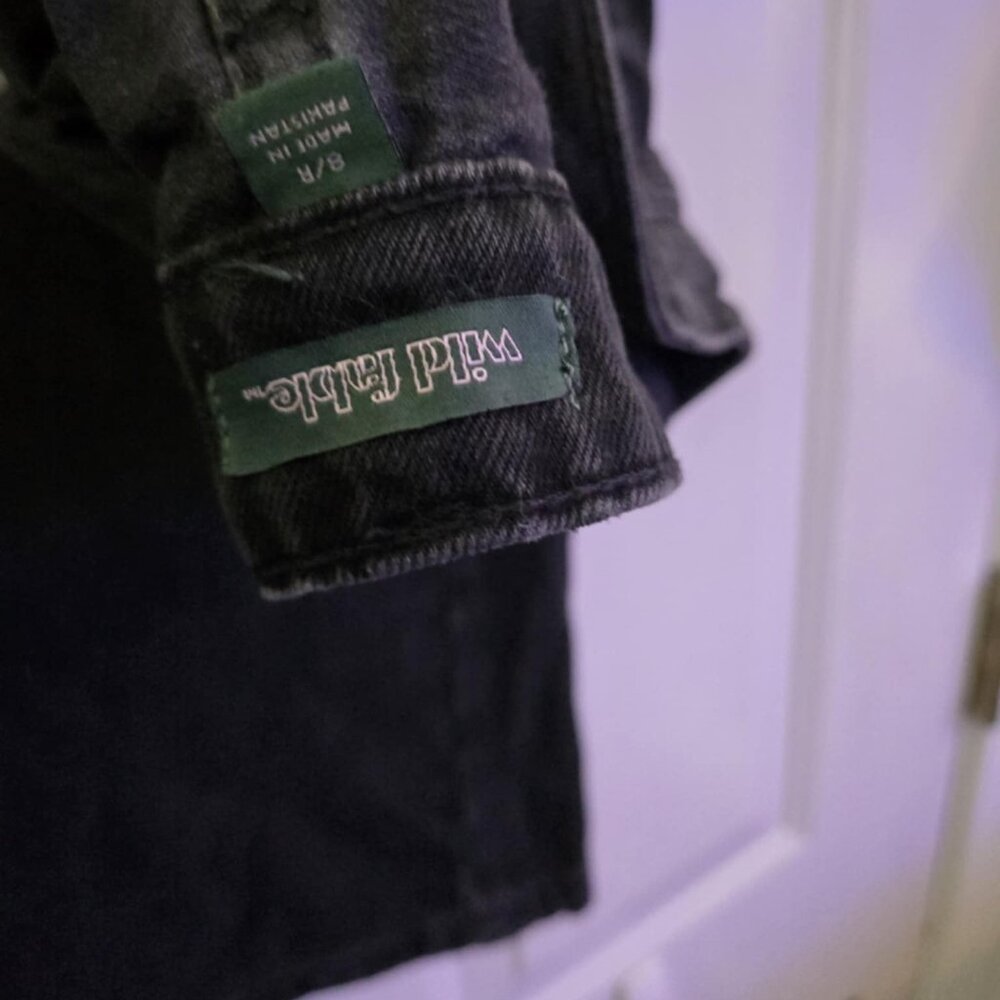 Black pre - washed wid fable jeans